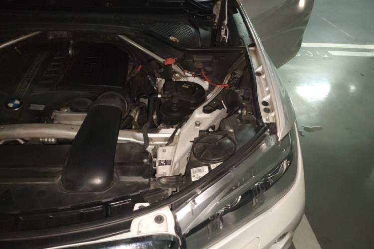 Used BMW X6 2015 xDrive35i Leading Model Engine Bay Left