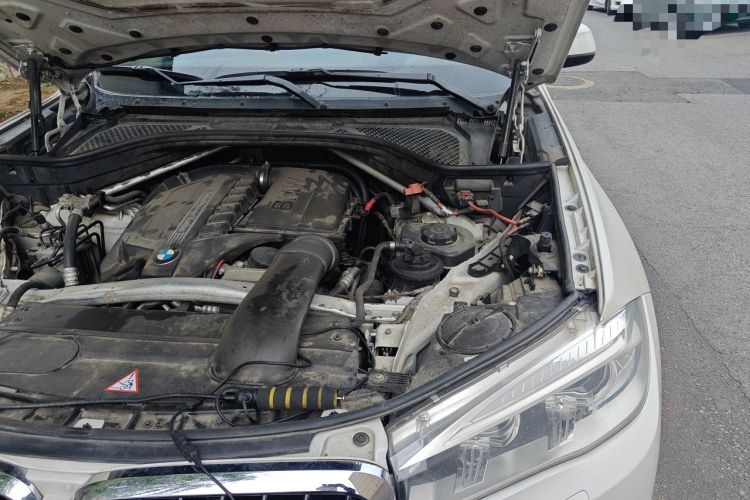 Used BMW X6 2015 xDrive35i Luxury Edition Engine Bay Left