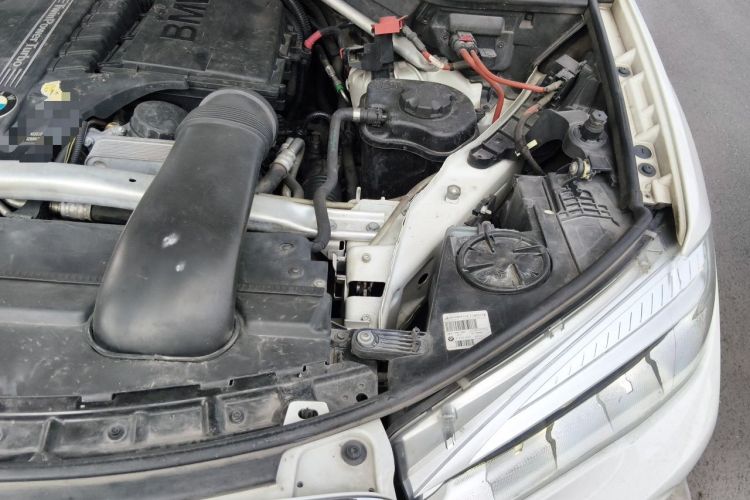 Used BMW X6  Engine Bay Left