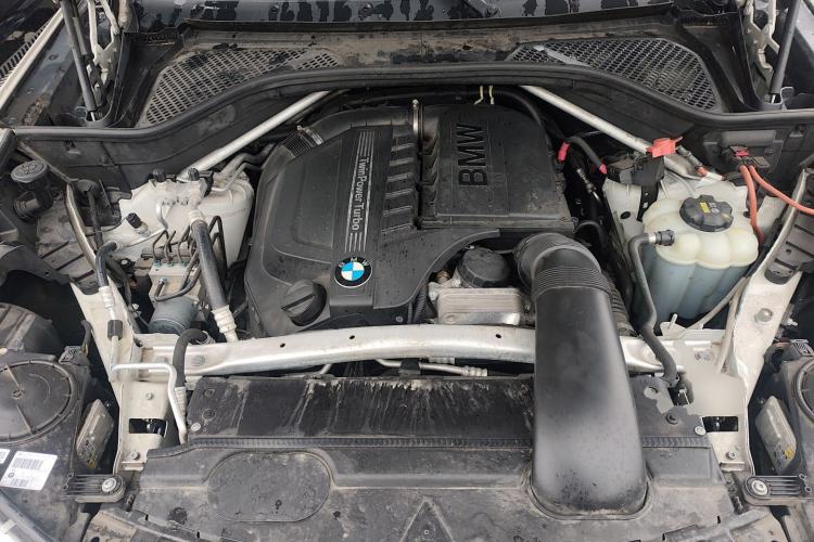 Used BMW X6 2015 xDrive35i Leading Model Engine Bay