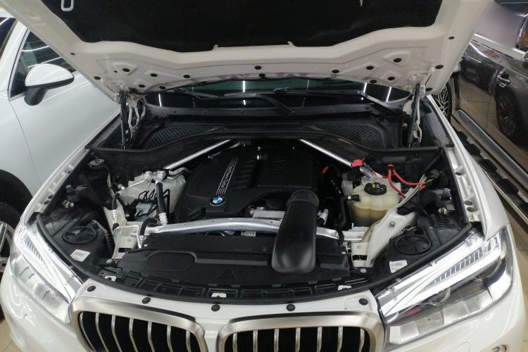 Used BMW X6 2015 xDrive35i Leading Model Engine Bay