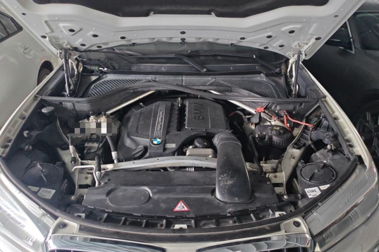 Used BMW X6 2015 xDrive35i Leading Model Engine Bay