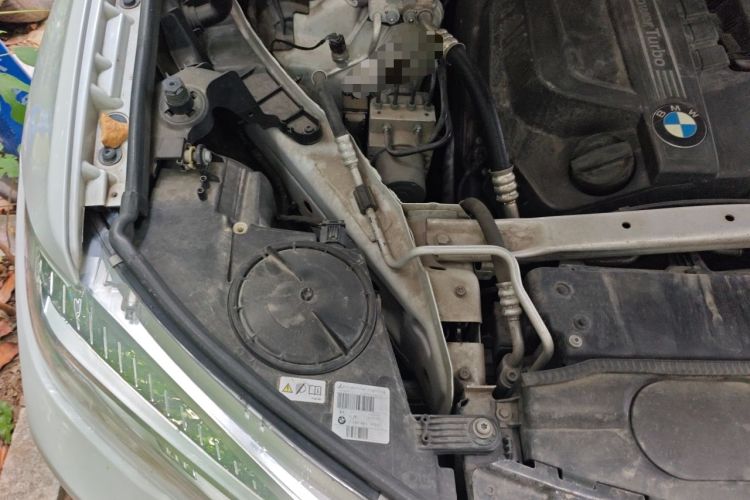 Used BMW X6 2015 xDrive35i Leading Model Engine Bay Right
