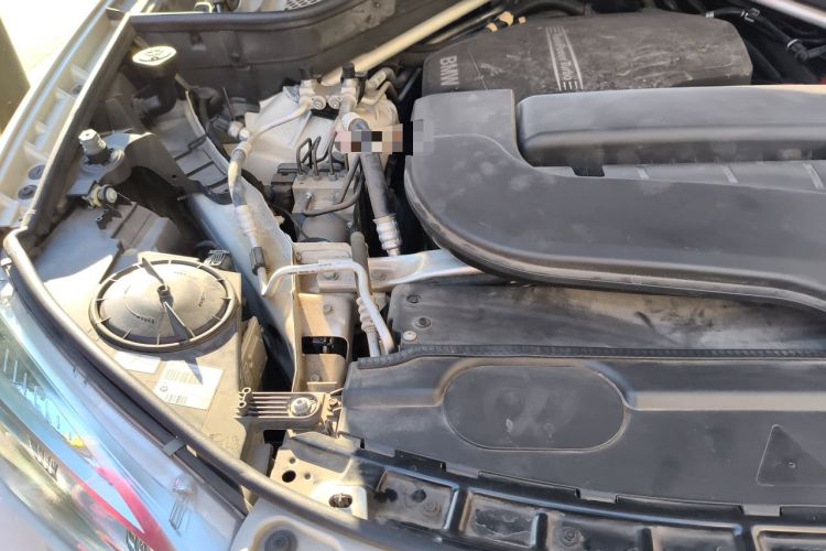 Used BMW X6 2015 xDrive28i Engine Bay Right