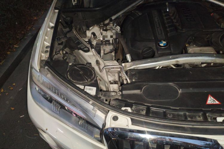 Used BMW X6 2015 xDrive35i Luxury Edition Engine Bay Right