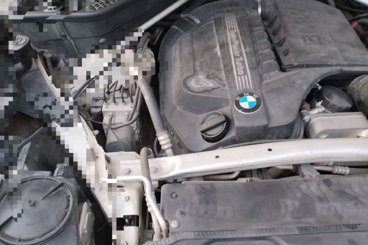 Used BMW X6 2015 xDrive35i Luxury Edition Engine Bay Right
