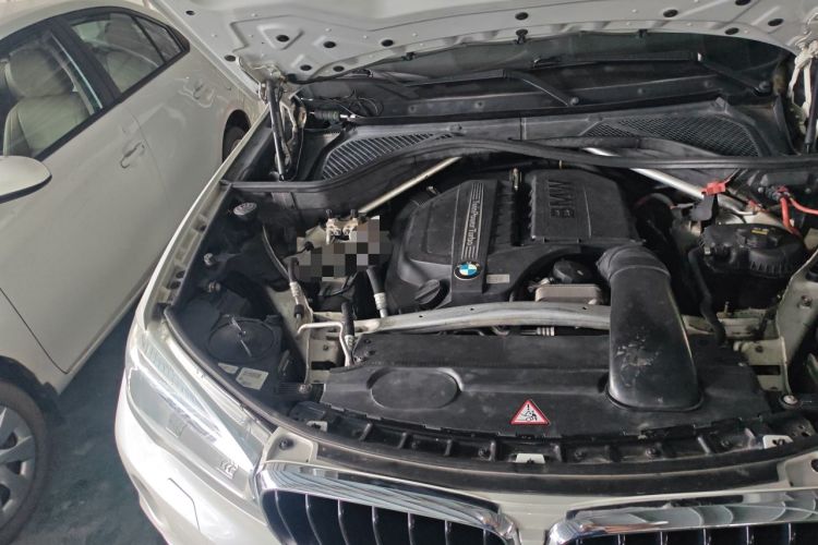 Used BMW X6 2015 xDrive35i Leading Model Engine Bay Right