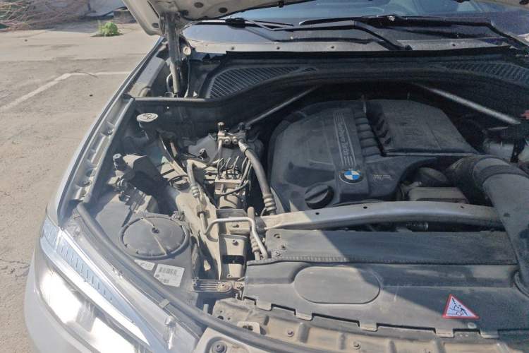 Used BMW X6  Engine Bay Right