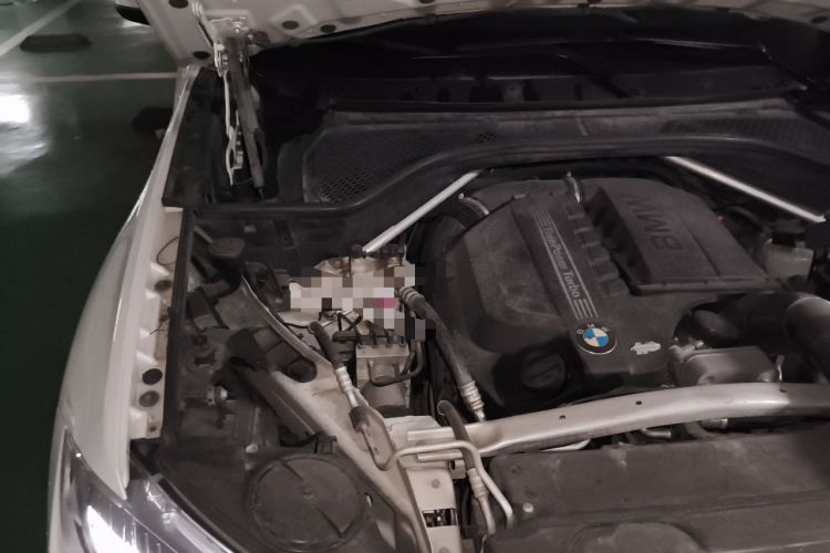Used BMW X6 2015 xDrive35i Leading Model Engine Bay Right