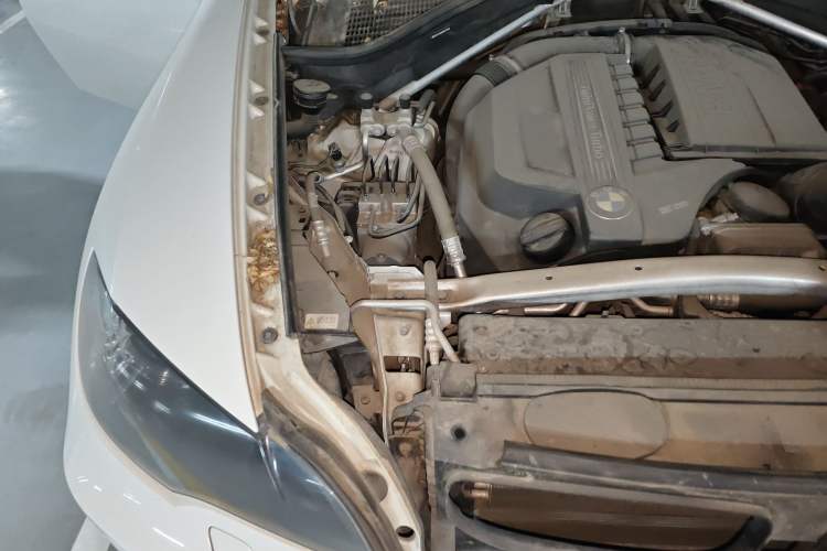 Used BMW X6 2015 xDrive35i Leading Model Engine Bay Right
