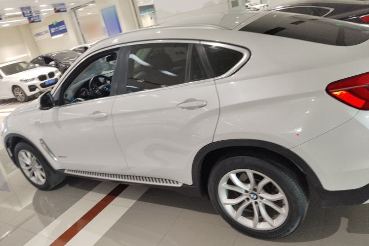 Used BMW X6 2015 xDrive35i Leading Model Exterior 3