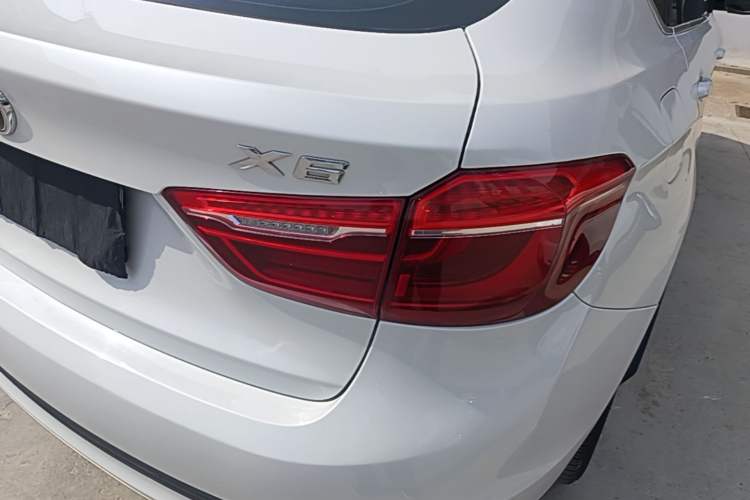 Used BMW X6 2015 xDrive35i Leading Model Exterior 3