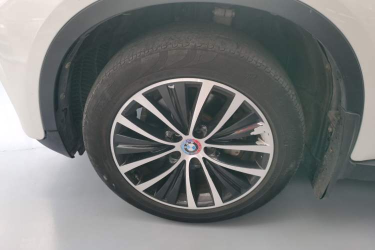 Used BMW X6 2015 xDrive35i Leading Model Exterior 4