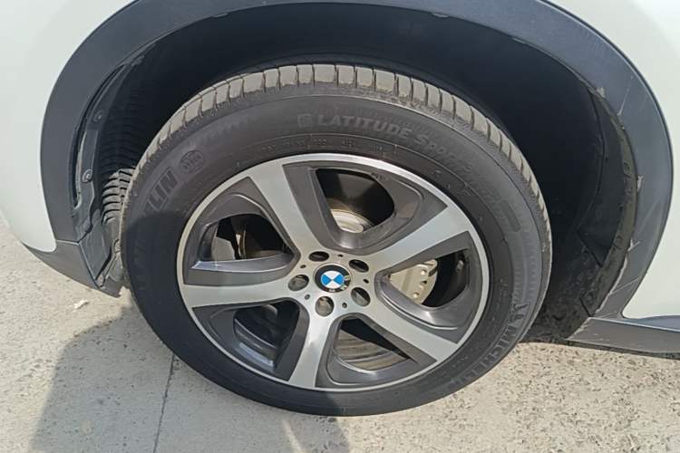 Used BMW X6 2015 xDrive35i Leading Model Exterior 4