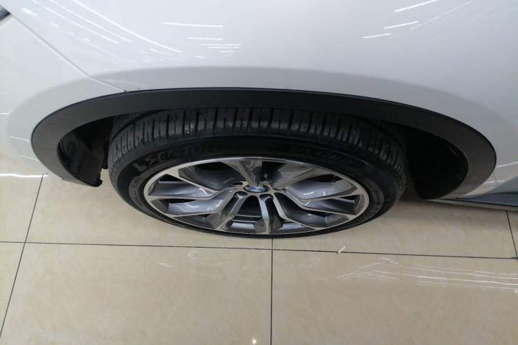Used BMW X6 2015 xDrive35i Leading Model Exterior 4
