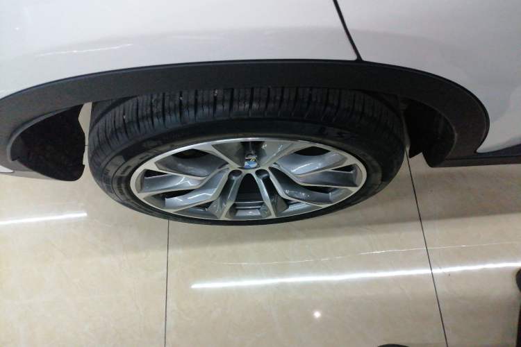 Used BMW X6 2015 xDrive35i Leading Model Exterior 5