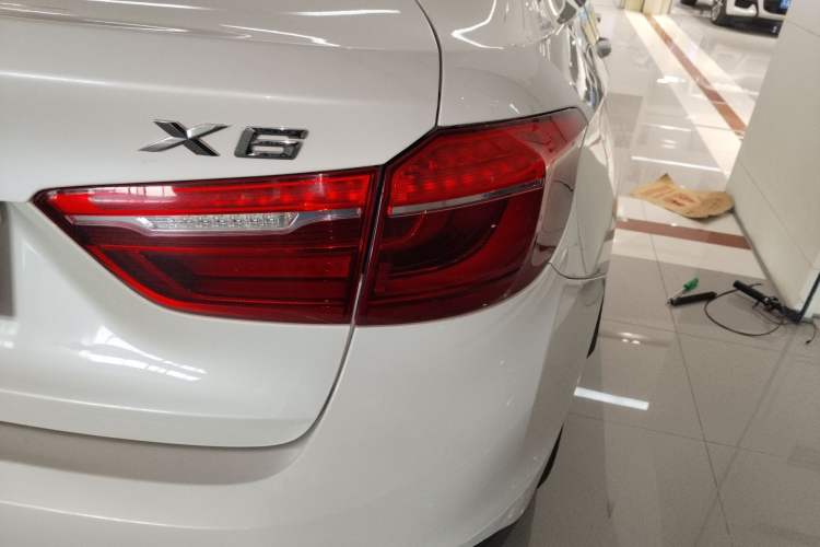 Used BMW X6 2015 xDrive35i Leading Model Exterior 6