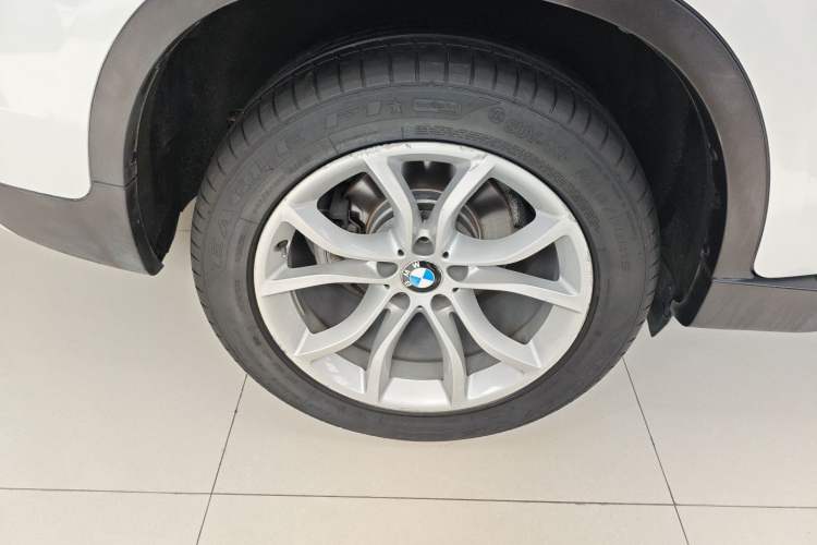 Used BMW X6 2015 xDrive35i Leading Model Exterior 6