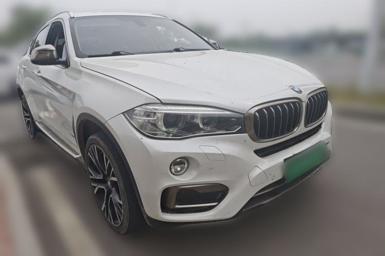 Used BMW X6 2015 xDrive28i Front Right 45 Deg
