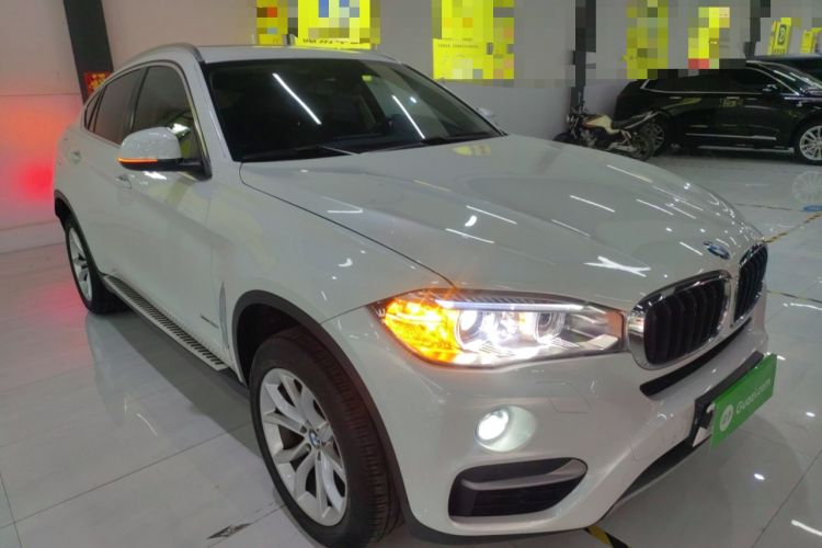 Used BMW X6 2015 xDrive28i Front Right 45 Deg
