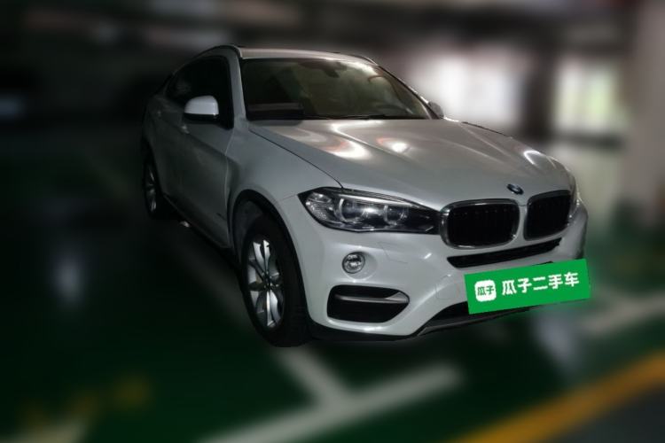Used BMW X6 2015 xDrive35i Leading Model Front Right 45 Deg