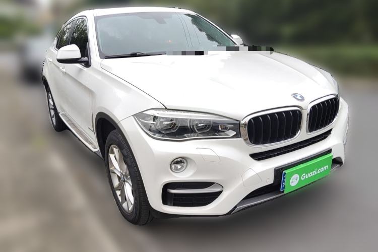 Used BMW X6 2015 xDrive35i Leading Model Front Right 45 Deg