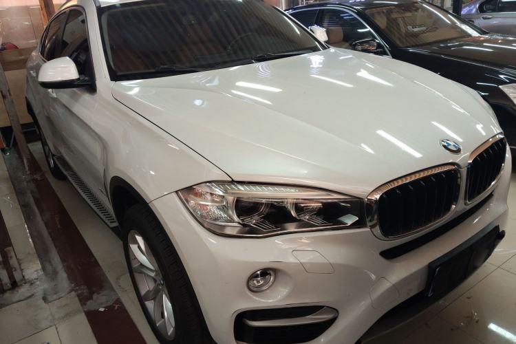 Used BMW X6 2015 xDrive28i Front Right 45 Deg