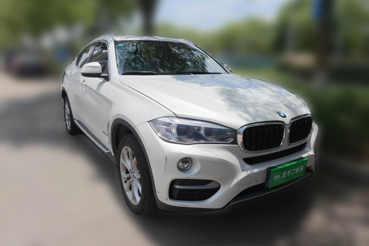 Used BMW X6 2015 xDrive28i Front Right 45 Deg