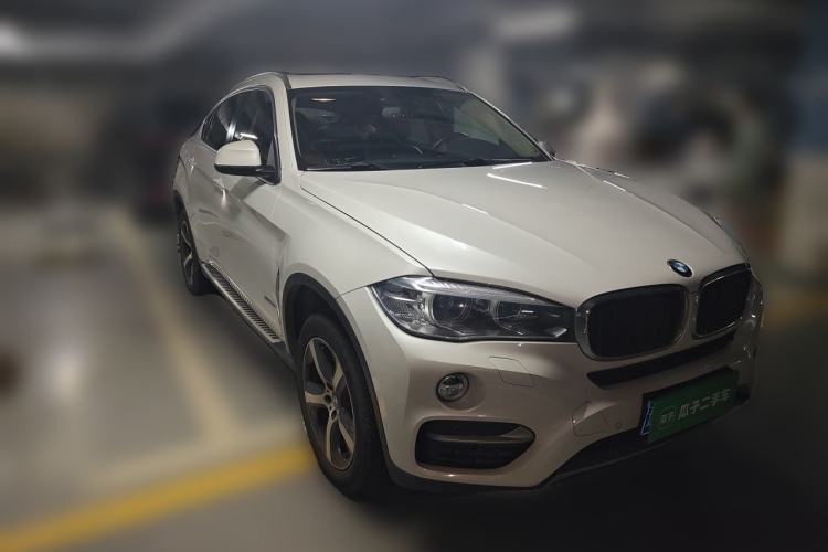 Used BMW X6 2015 xDrive35i Luxury Edition Front Right 45 Deg