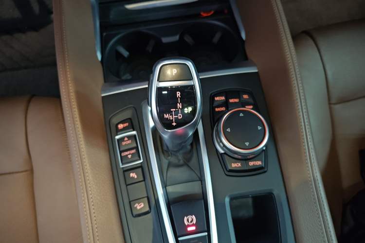 Used BMW X6 2015 xDrive35i Leading Model Gear Lever