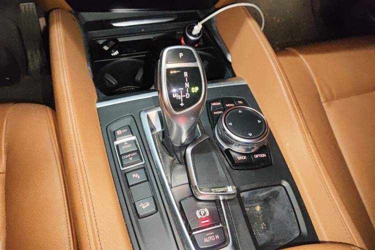 Used BMW X6 2015 xDrive35i Leading Model Gear Lever