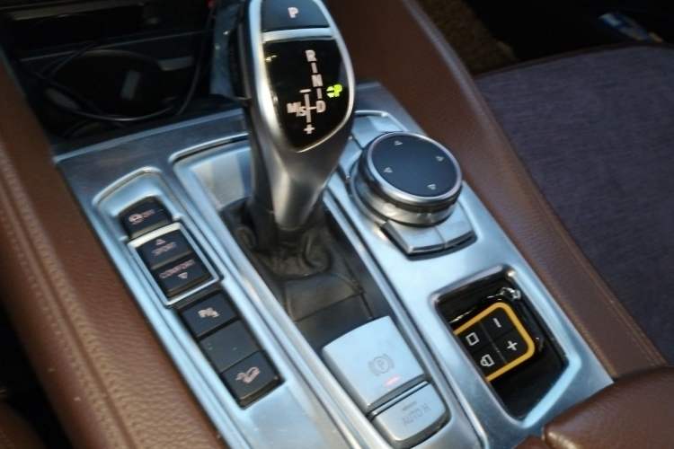 Used BMW X6 2015 xDrive35i Luxury Edition Gear Lever