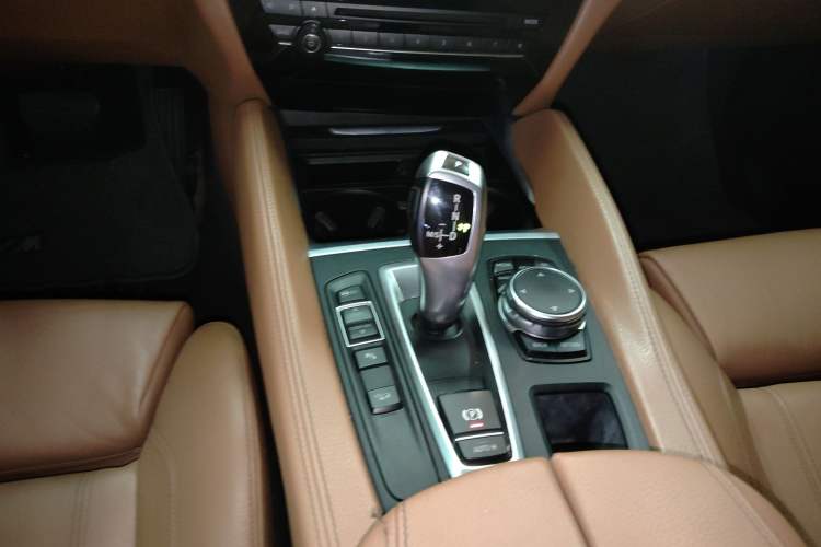 Used BMW X6 2015 xDrive28i Gear Lever
