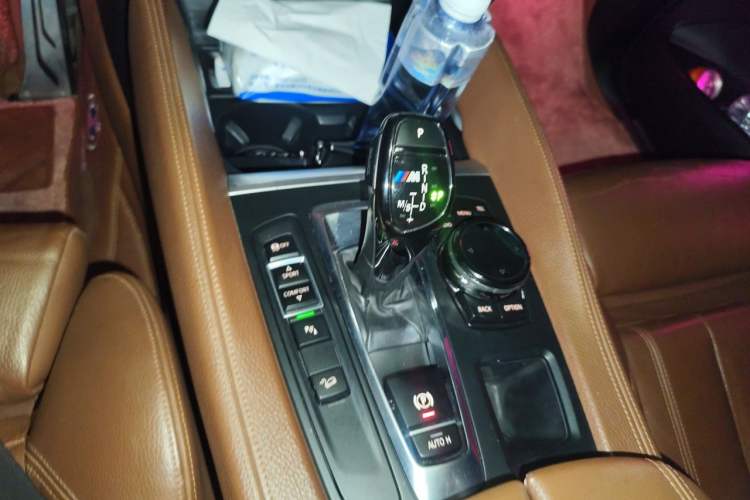 Used BMW X6 2015 xDrive35i Luxury Edition Gear Lever