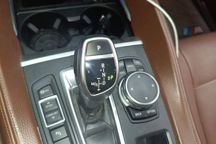 Used BMW X6  Gear Lever