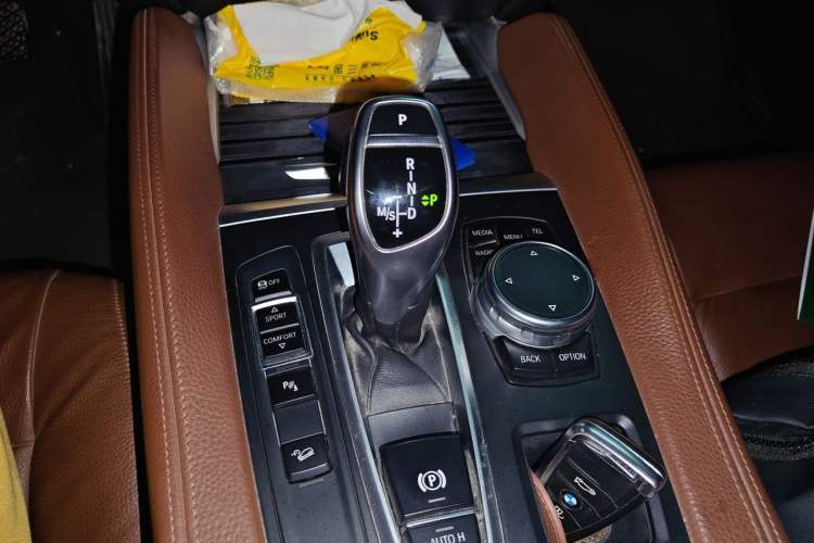 Used BMW X6 2015 xDrive35i Luxury Edition Gear Lever