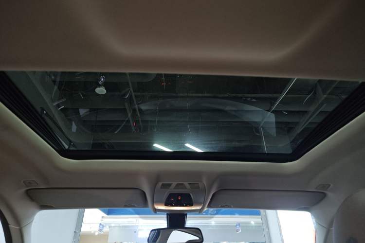 Used BMW X6 2015 xDrive35i Leading Model Headliner