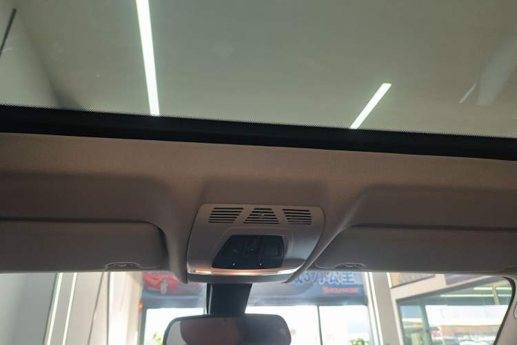 Used BMW X6 2015 xDrive35i Leading Model Headliner