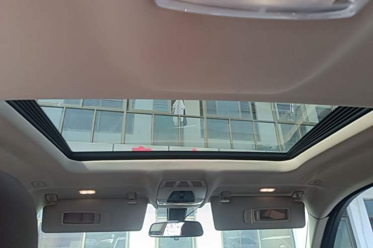 Used BMW X6 2015 xDrive35i Leading Model Headliner