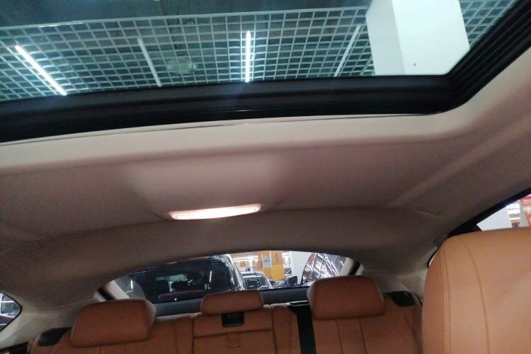 Used BMW X6 2015 xDrive35i Leading Model Headliner