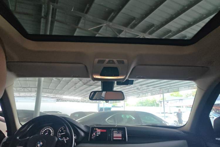 Used BMW X6 2015 xDrive35i Leading Model Headliner