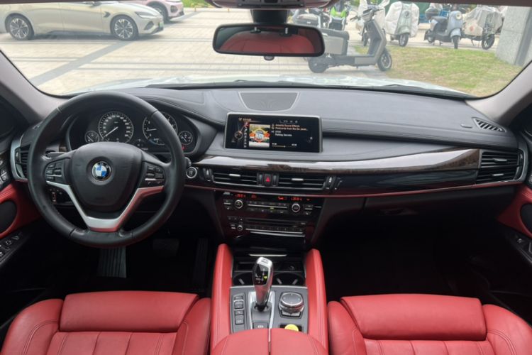 Used BMW X6 2015 xDrive28i Interior 1
