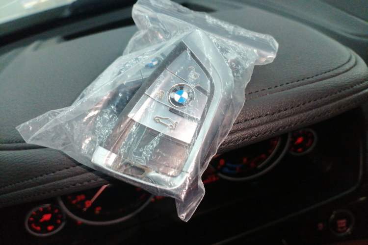 Used BMW X6 2015 xDrive35i Leading Model Interior 1