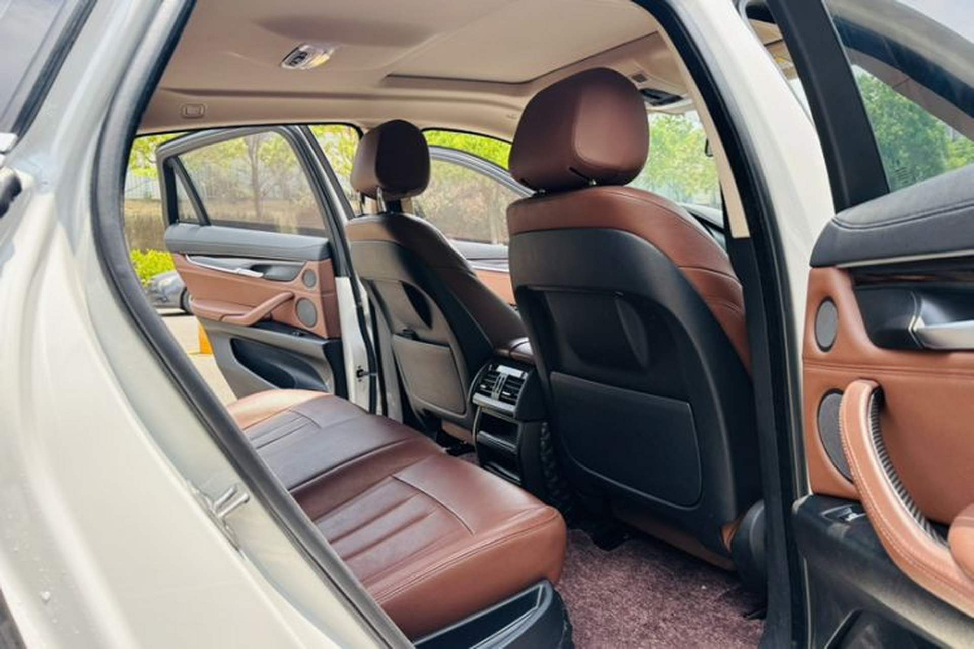 Used BMW X6 2015 xDrive35i Luxury Edition Interior 3