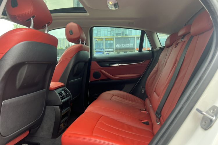 Used BMW X6 2015 xDrive28i Interior 3