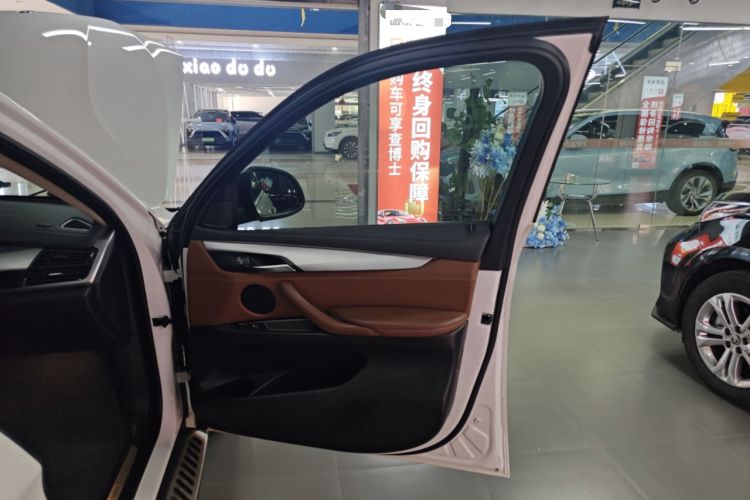 Used BMW X6 2015 xDrive35i Leading Model Interior 5