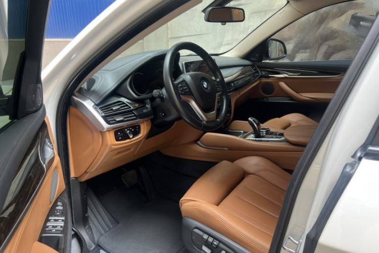 Used BMW X6 2015 xDrive35i Luxury Edition Interior 5