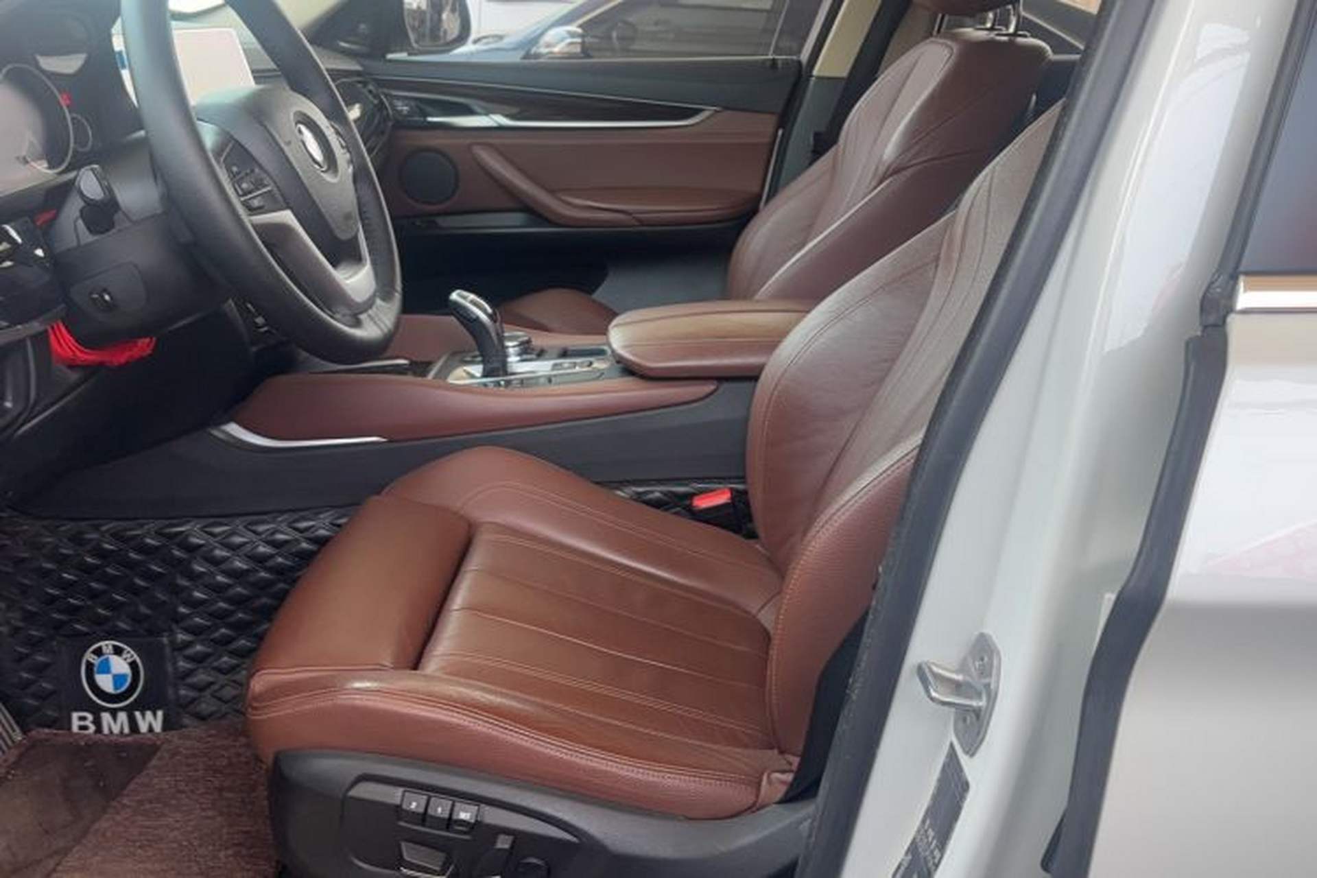 Used BMW X6 2015 xDrive35i Luxury Edition Left Front Seat