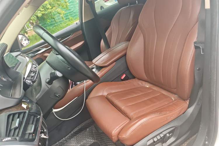 Used BMW X6 2015 xDrive28i Left Front Seat