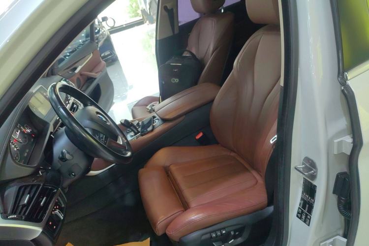 Used BMW X6 2015 xDrive28i Left Front Seat